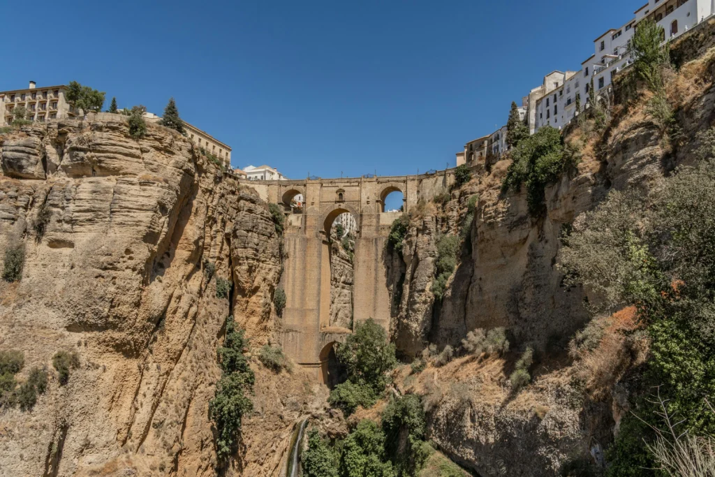 Explorando los Encantos Ocultos en un viaje a Andalucía